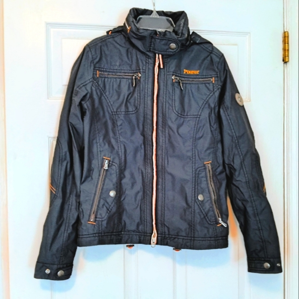 Pikeuer Raincoat size 8 "Georgina Frantisi"